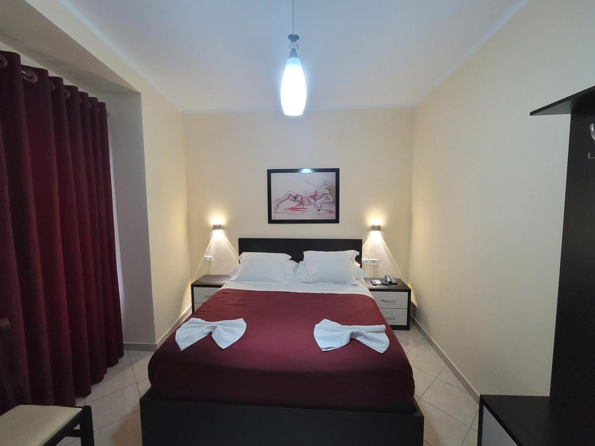 Haris Hotel Vlorë 외부 사진
