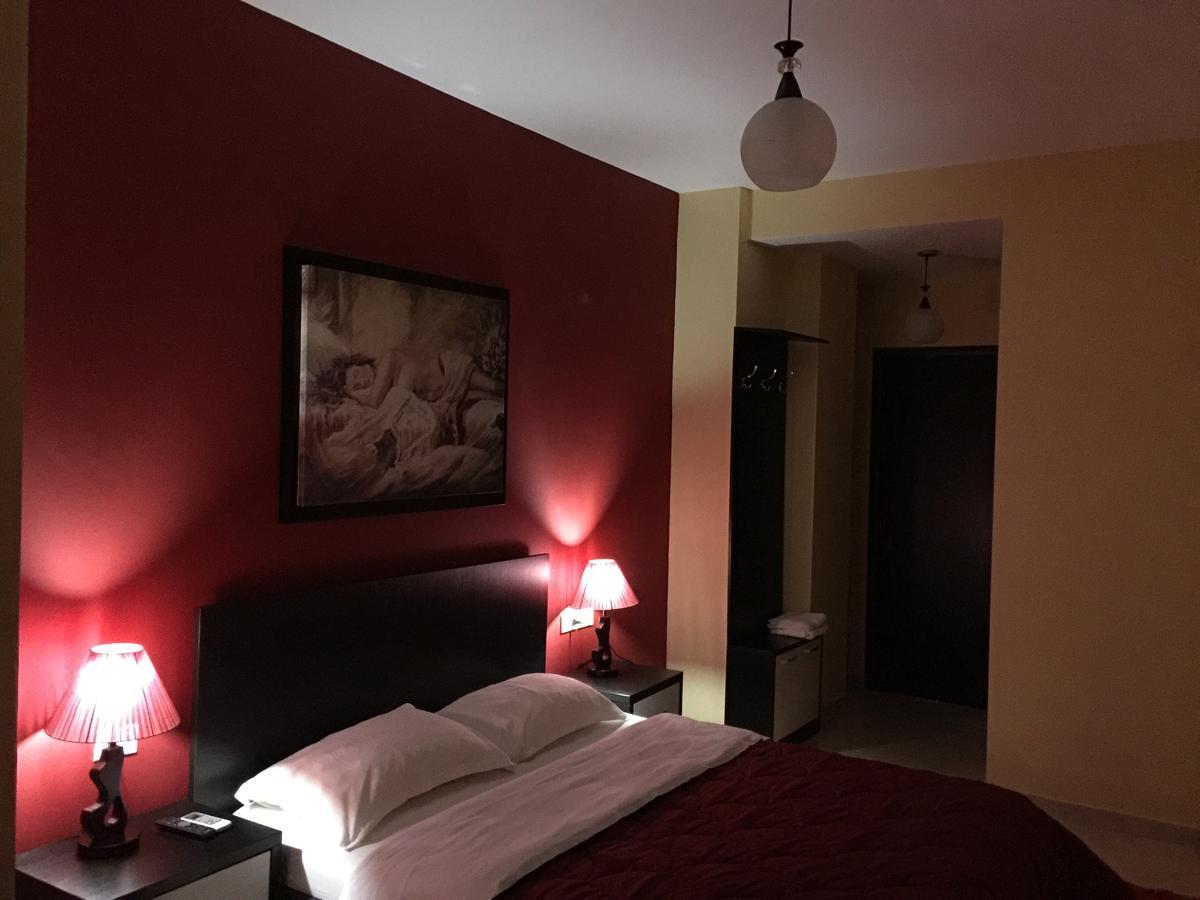Haris Hotel Vlorë 외부 사진