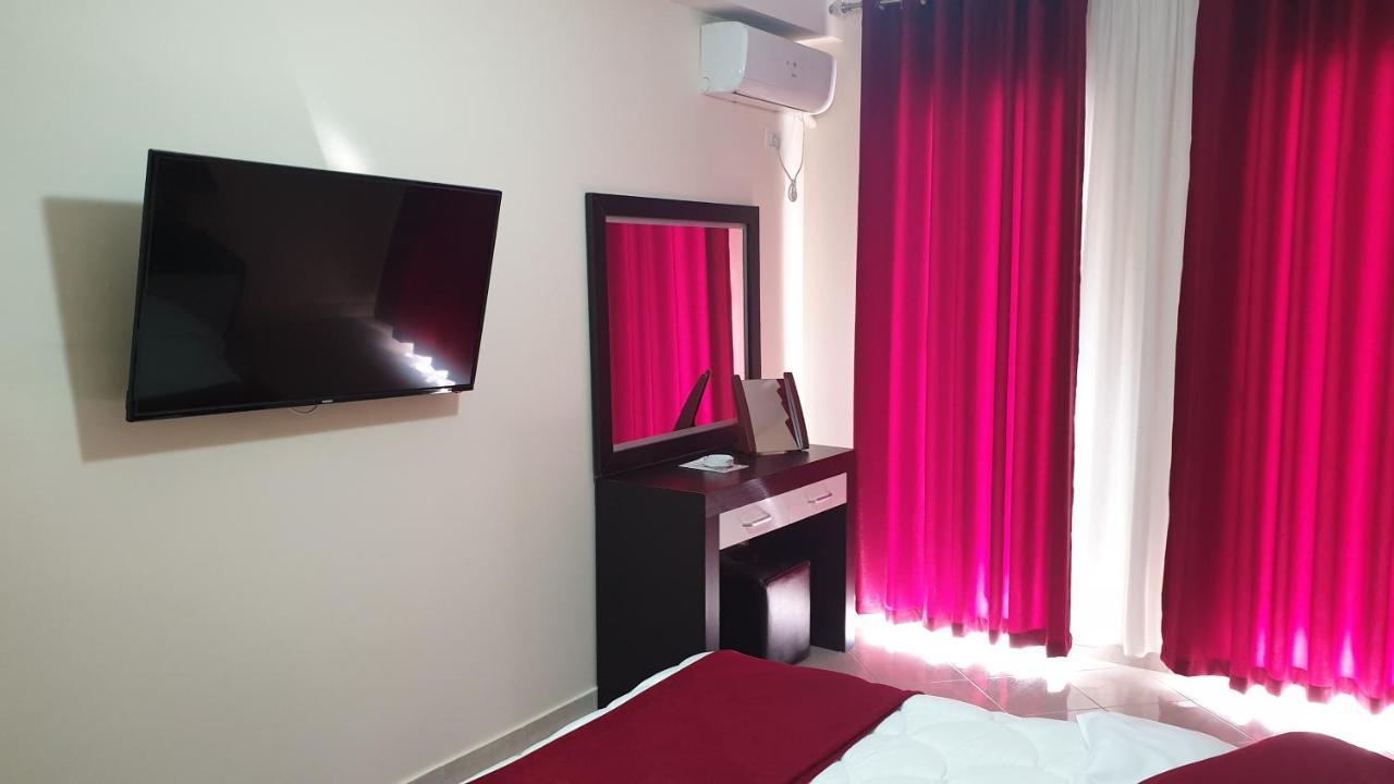 Haris Hotel Vlorë 외부 사진